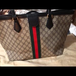 Gucci tote canvas material